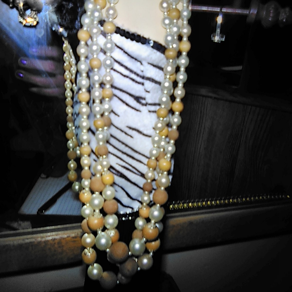 Mothers day gift 3 strain faux pearl necklace